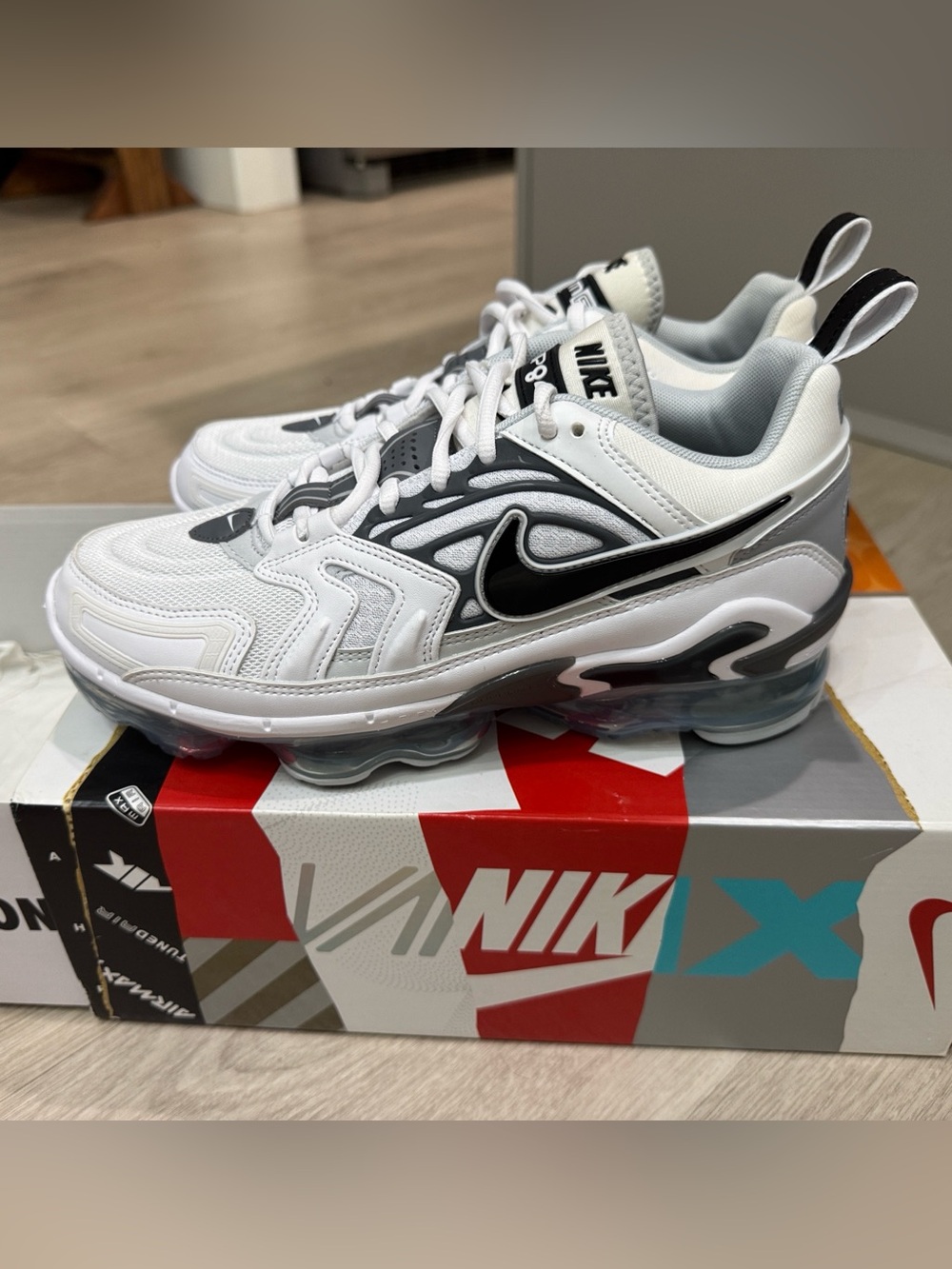 Nike Air VaporMax EVO / Size 8 / CT2868-100 / White/Black/Wolf Grey / 2021